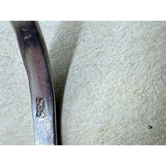 Vintage 925 Sterling Silver Claddagh Ring Size 7.5 Stands for Love, Loyalty - Picture 5 of 14